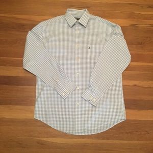 Men’s Nautica long sleeve dress shirt